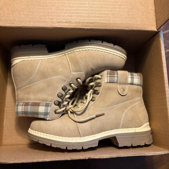 Anjou Femme Hiking Boots 6.5 NWT Plaid Tan Combat Lace Ankle Booties Lug Sole - Picture 6 of 8